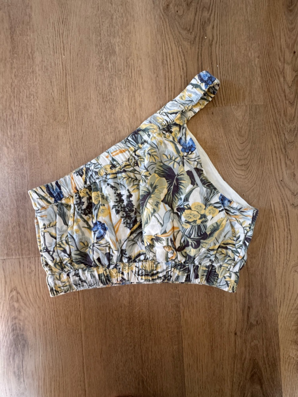 Abercrombie & Fitch Floral Asymmetrical linen top